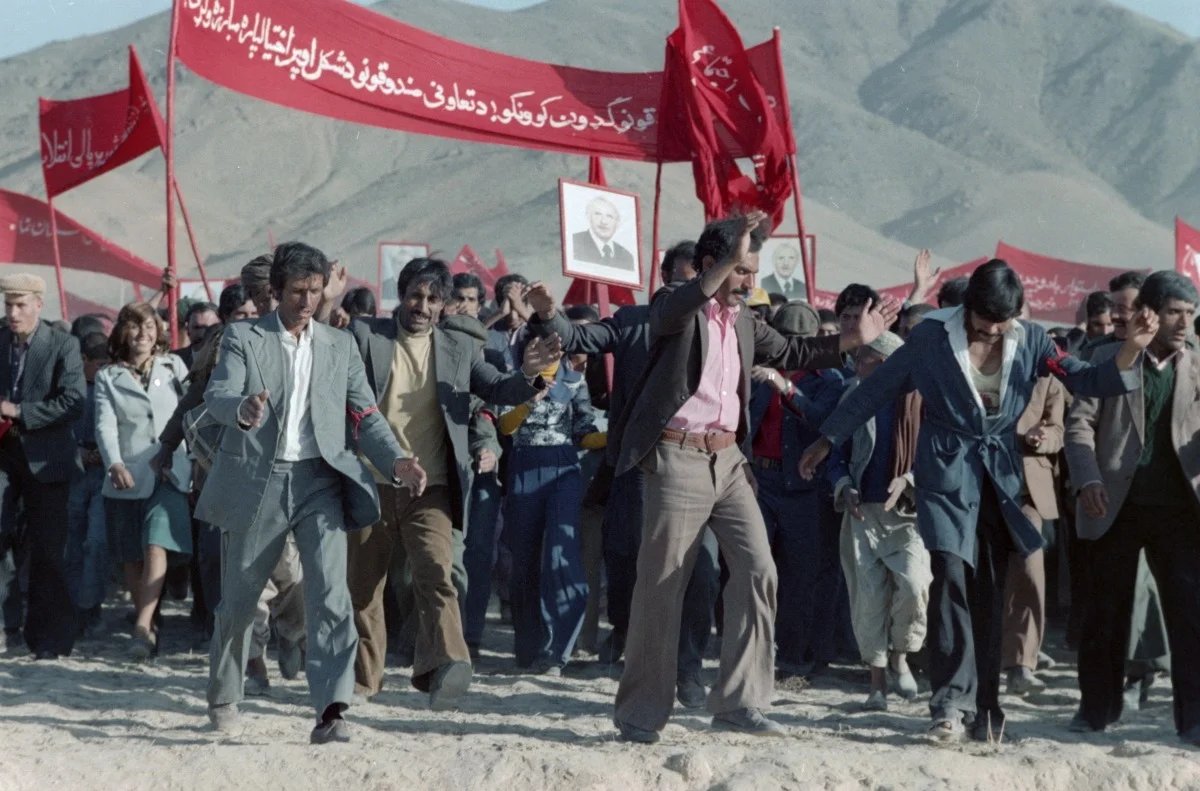 Социалисты — сторонники Апрельской революции — на демонстрации в честь нового лидера страны Тараки, 1979 год. Фото: Валентин Соболев / ТАСС