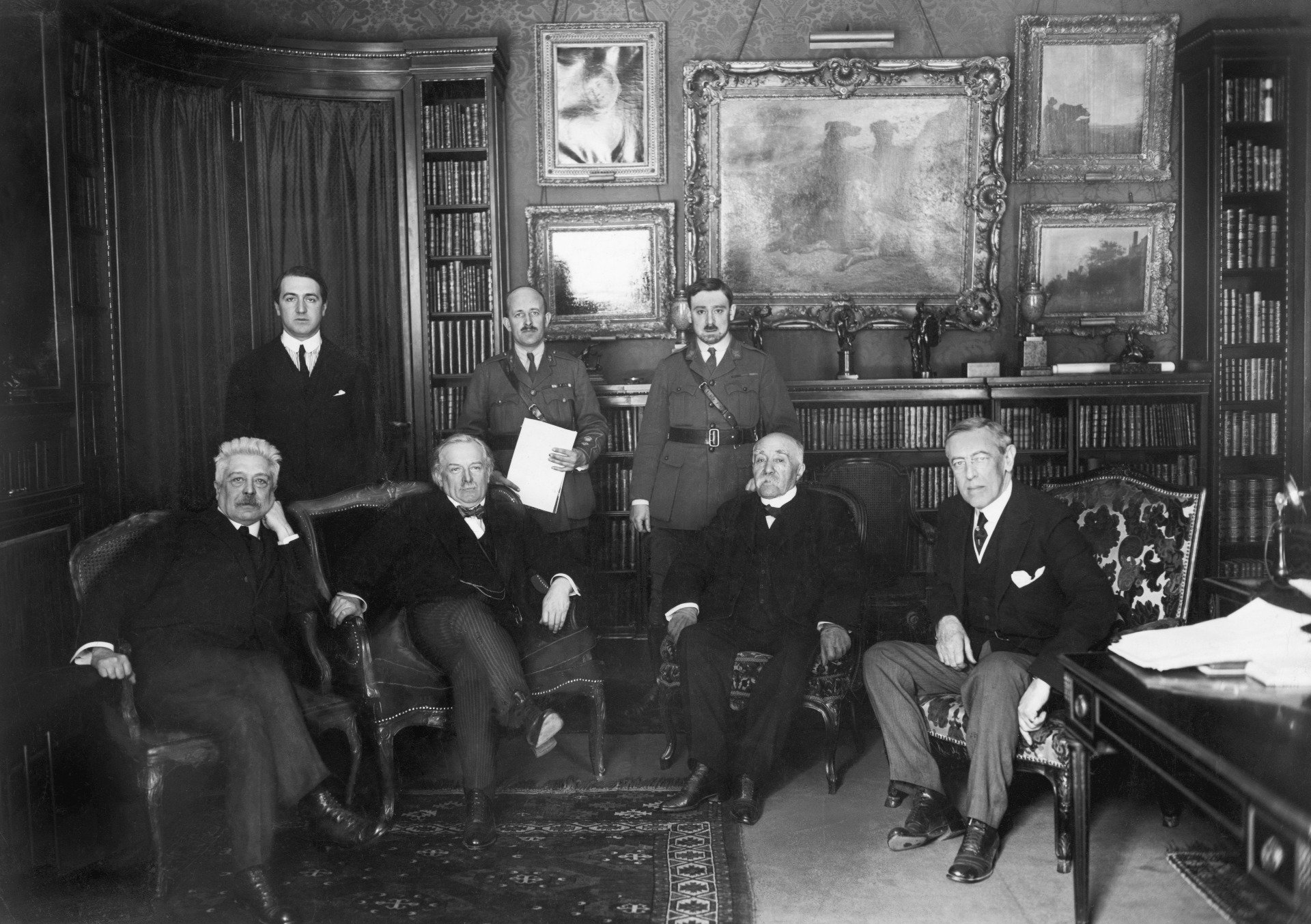 «Большая четвёрка» во время одного из заседаний: Витторио Орландо, Дэвид Ллойд Джордж, Жорж Клемансо, Вудро Вильсон (1919)