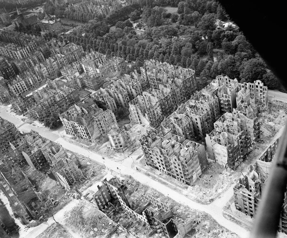 Гамбург после бомбардировок. Wikimedia Commons