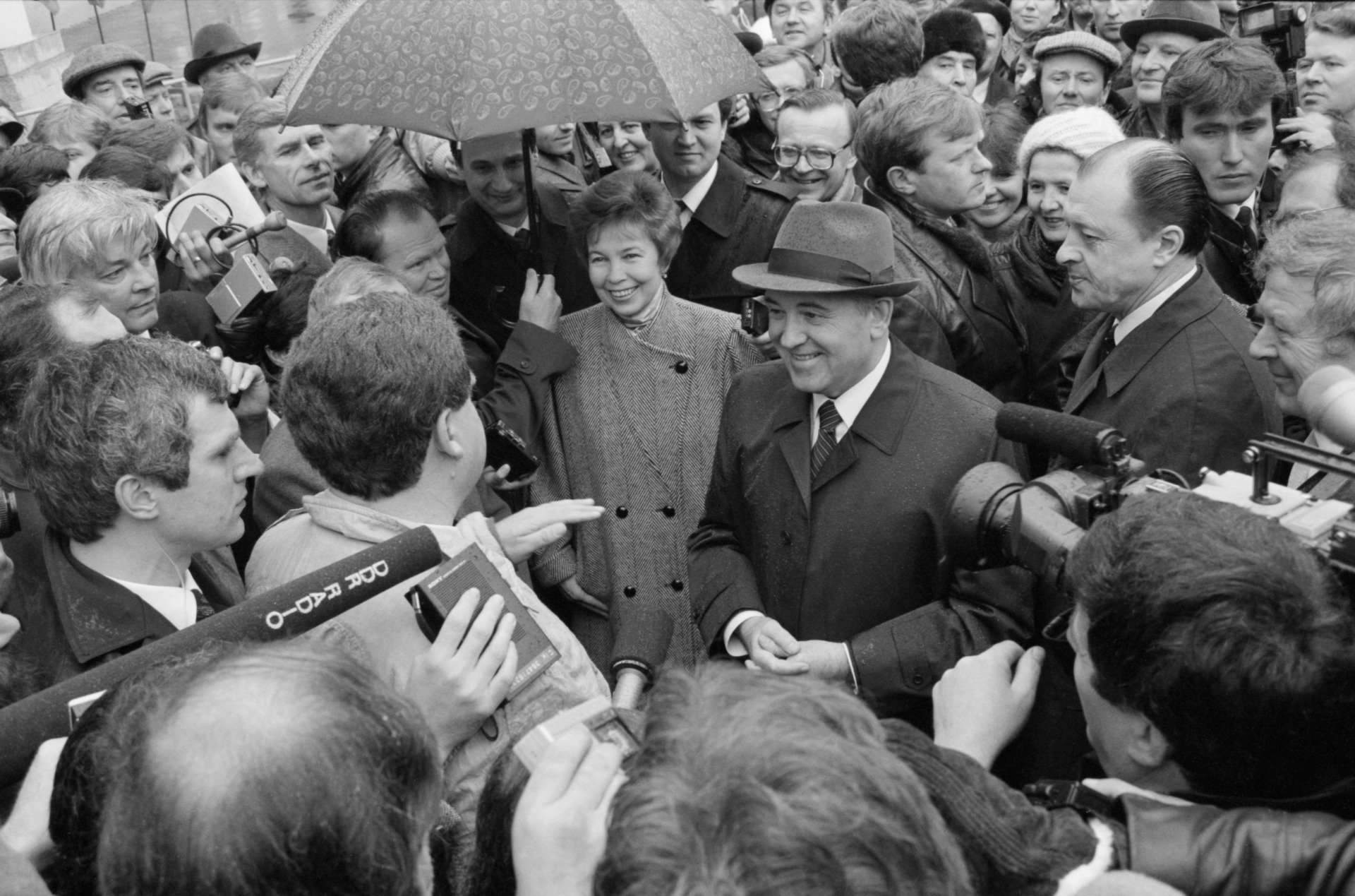 Выборы народных депутатов СССР, 26 марта 1989 г. Михаил Горбачев с супругой Раисой Максимовной на избирательном участке. Фото: Юрий Лизунов, Александр Чумичев / Фотохроника ТАСС